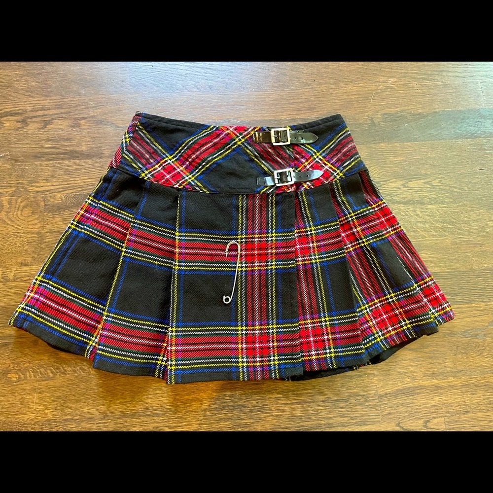 Plaid tartan kilt.